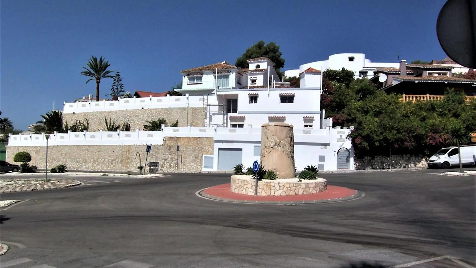 Luxury 7 Bedroom Villa Heated Pool Hot Tub 5 Mins From The Beach Sleeps 16 Benalmádena