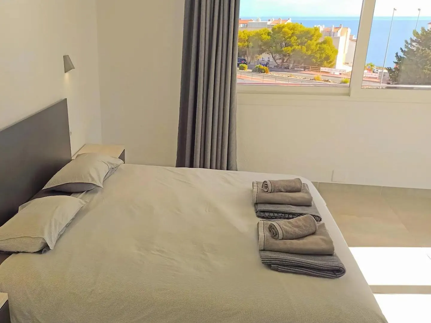 Luxury 7 Bedroom Villa Heated Pool Hot Tub 5 Mins From The Beach Sleeps 16 Benalmádena